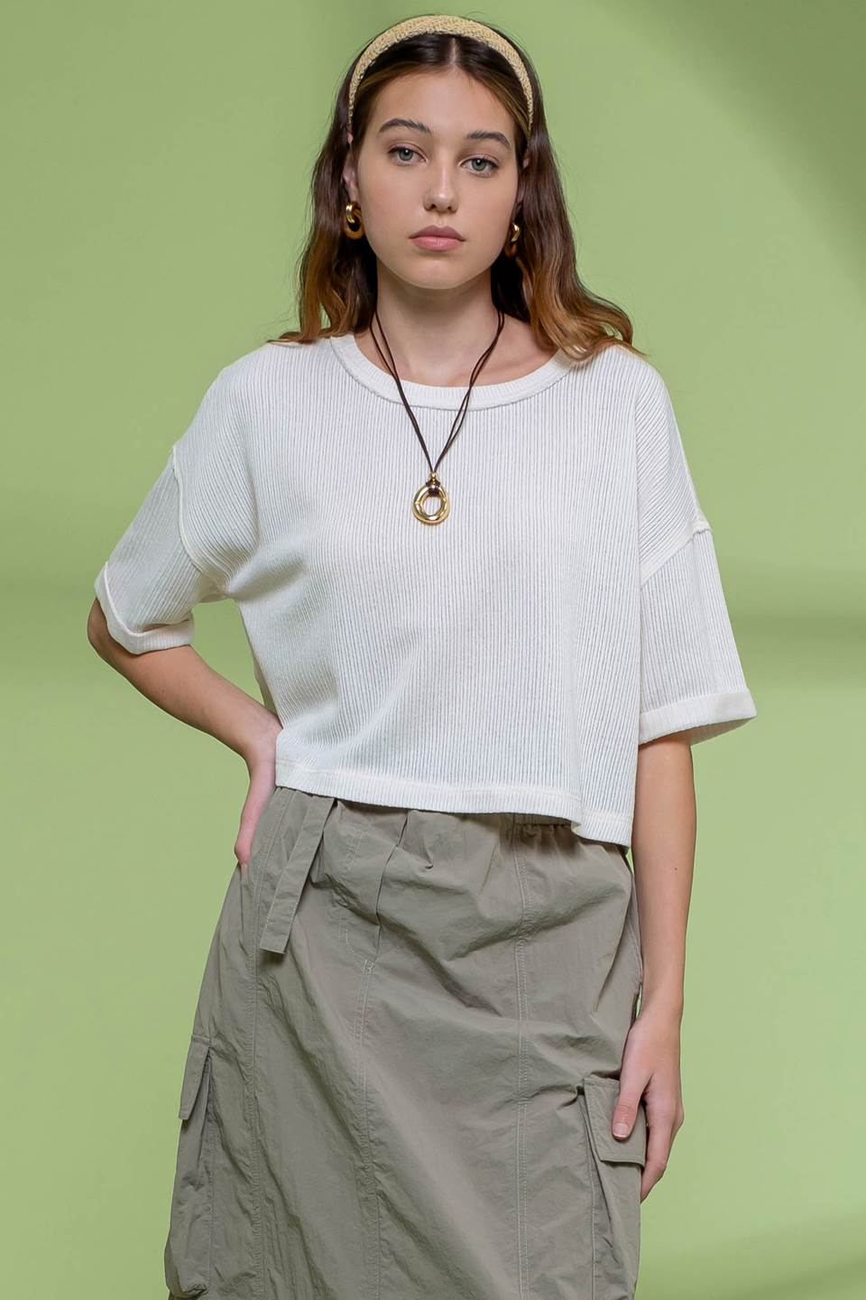 SHORT FOLD SLEEVE KNIT CROP TOP